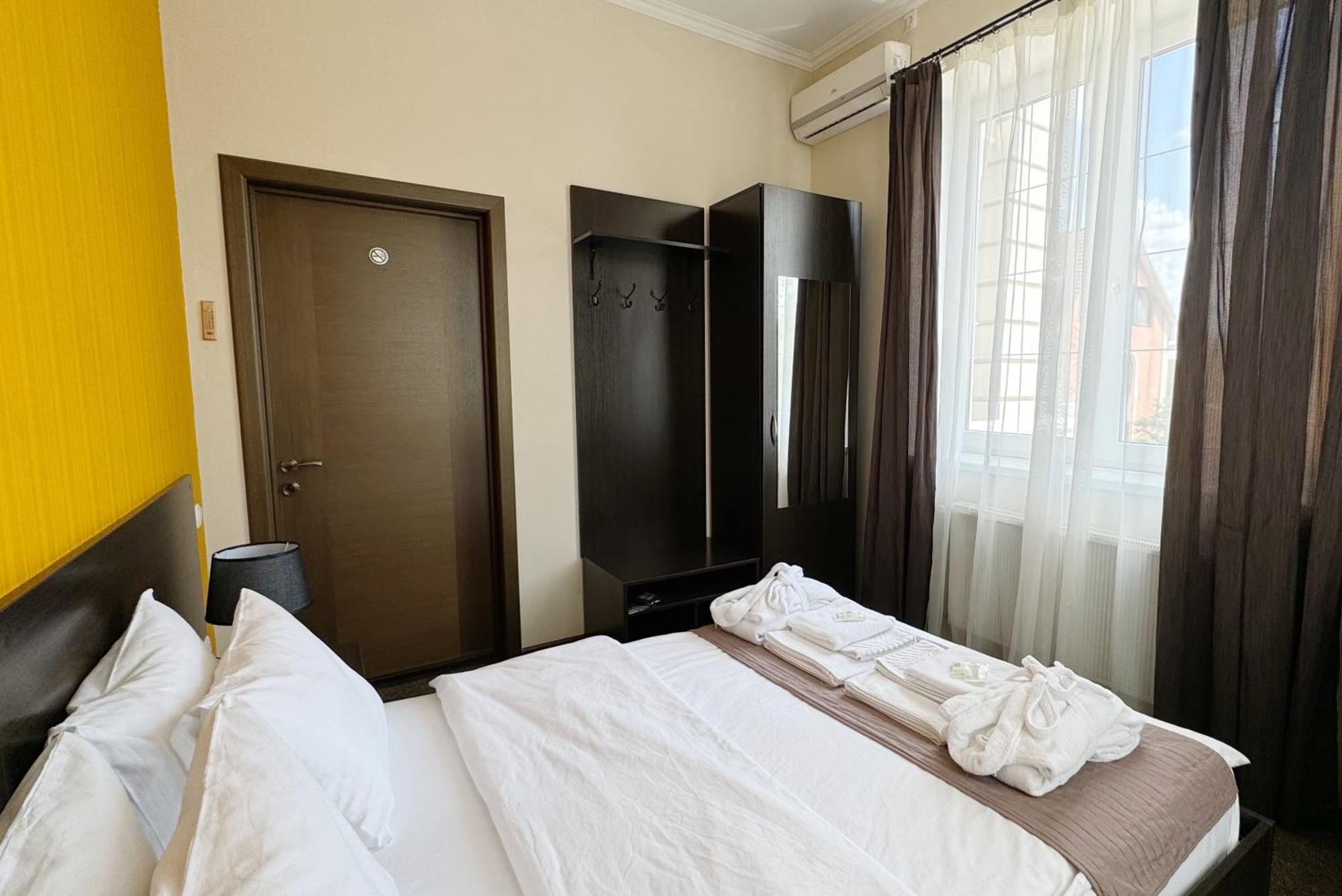 Shelter Hotel Київ Екстер'єр фото