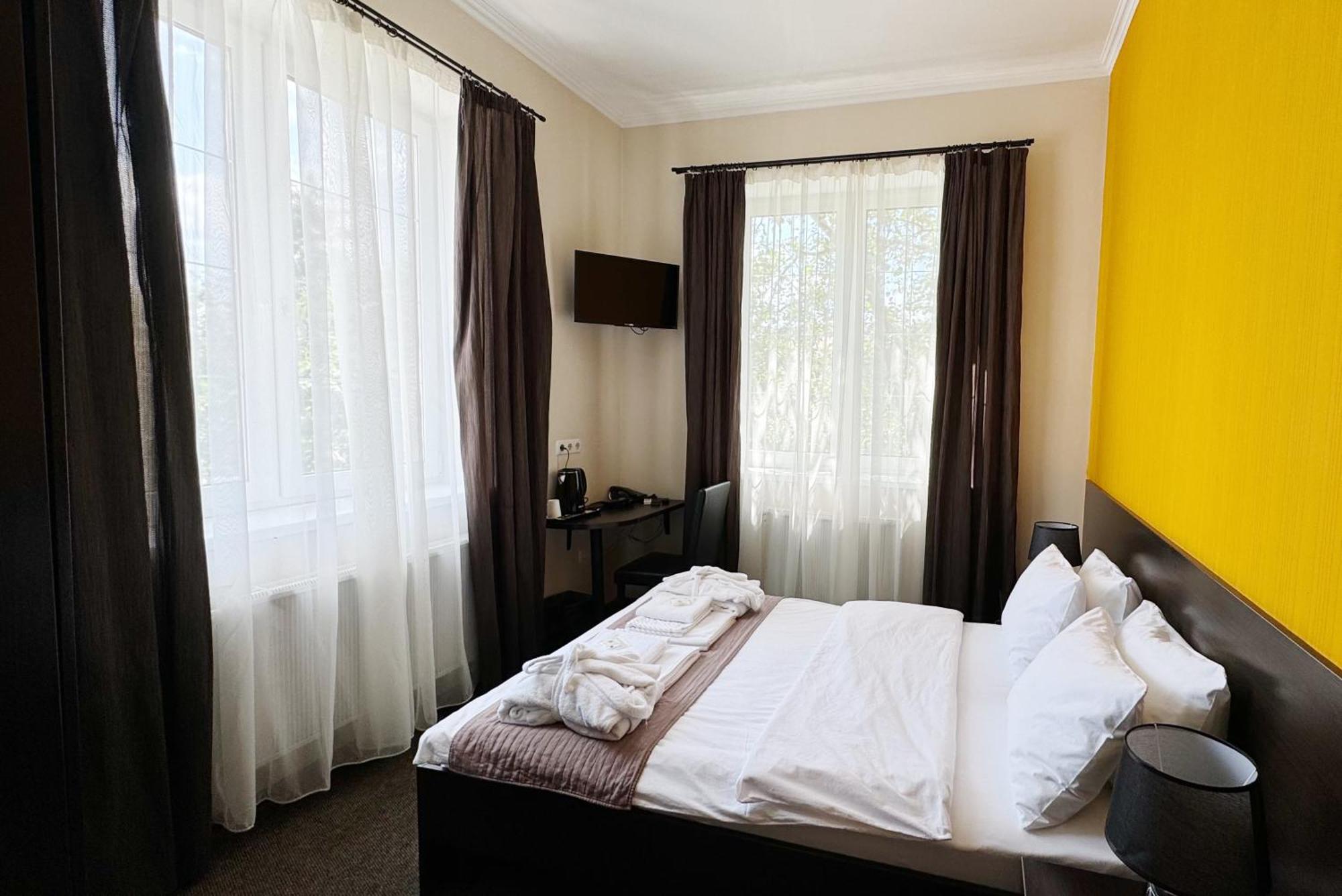 Shelter Hotel Київ Екстер'єр фото