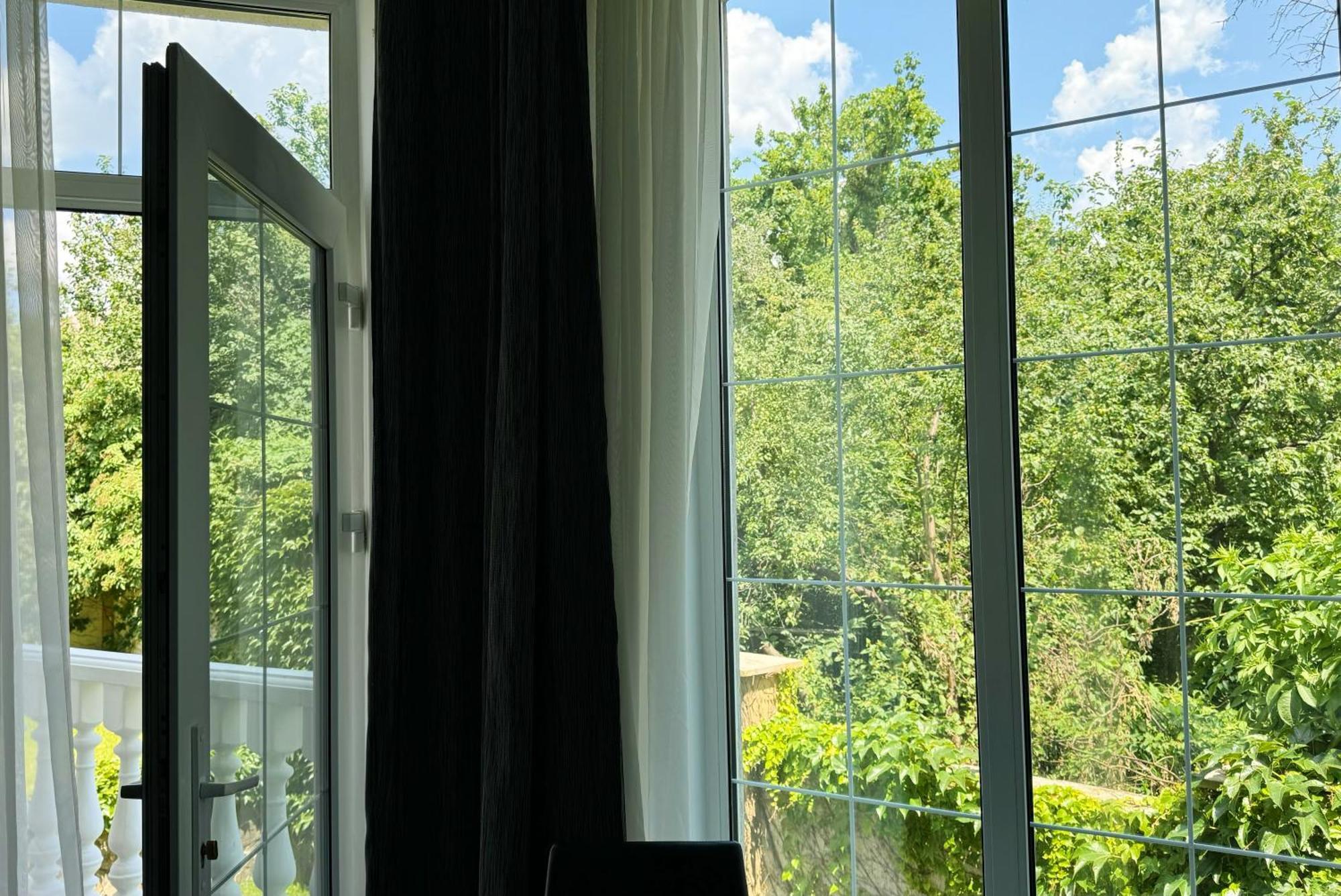 Shelter Hotel Київ Екстер'єр фото