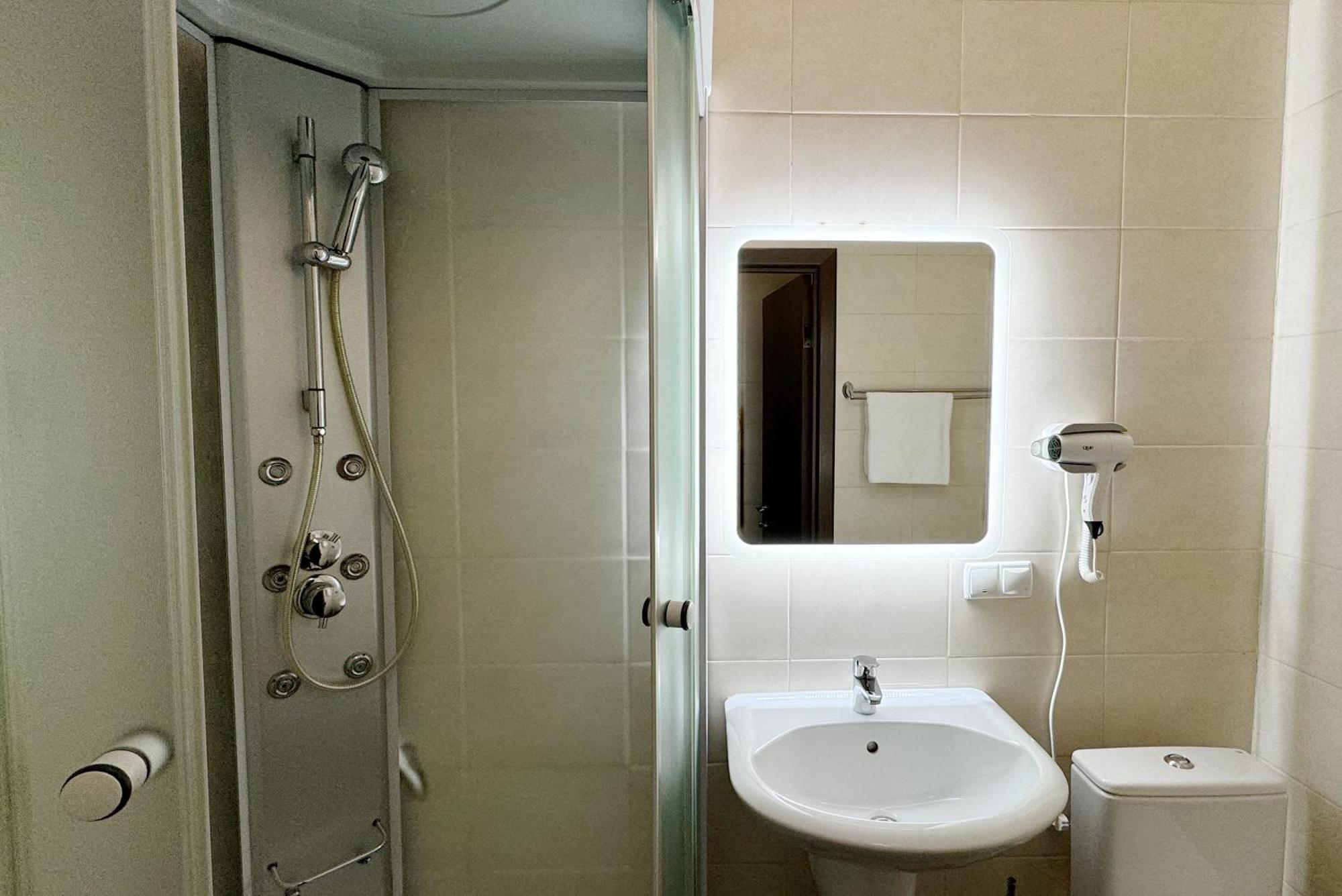 Shelter Hotel Київ Екстер'єр фото