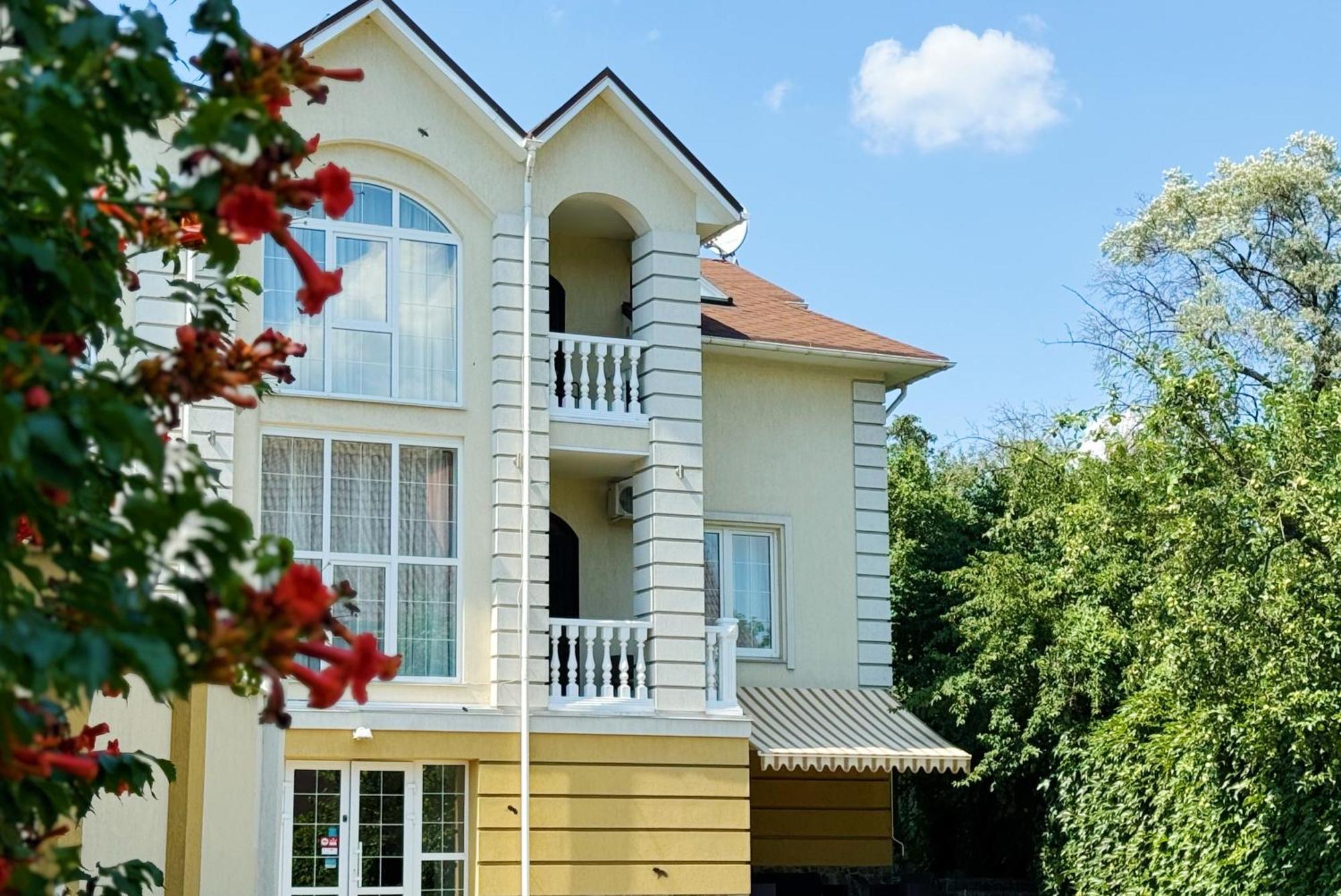 Shelter Hotel Київ Екстер'єр фото