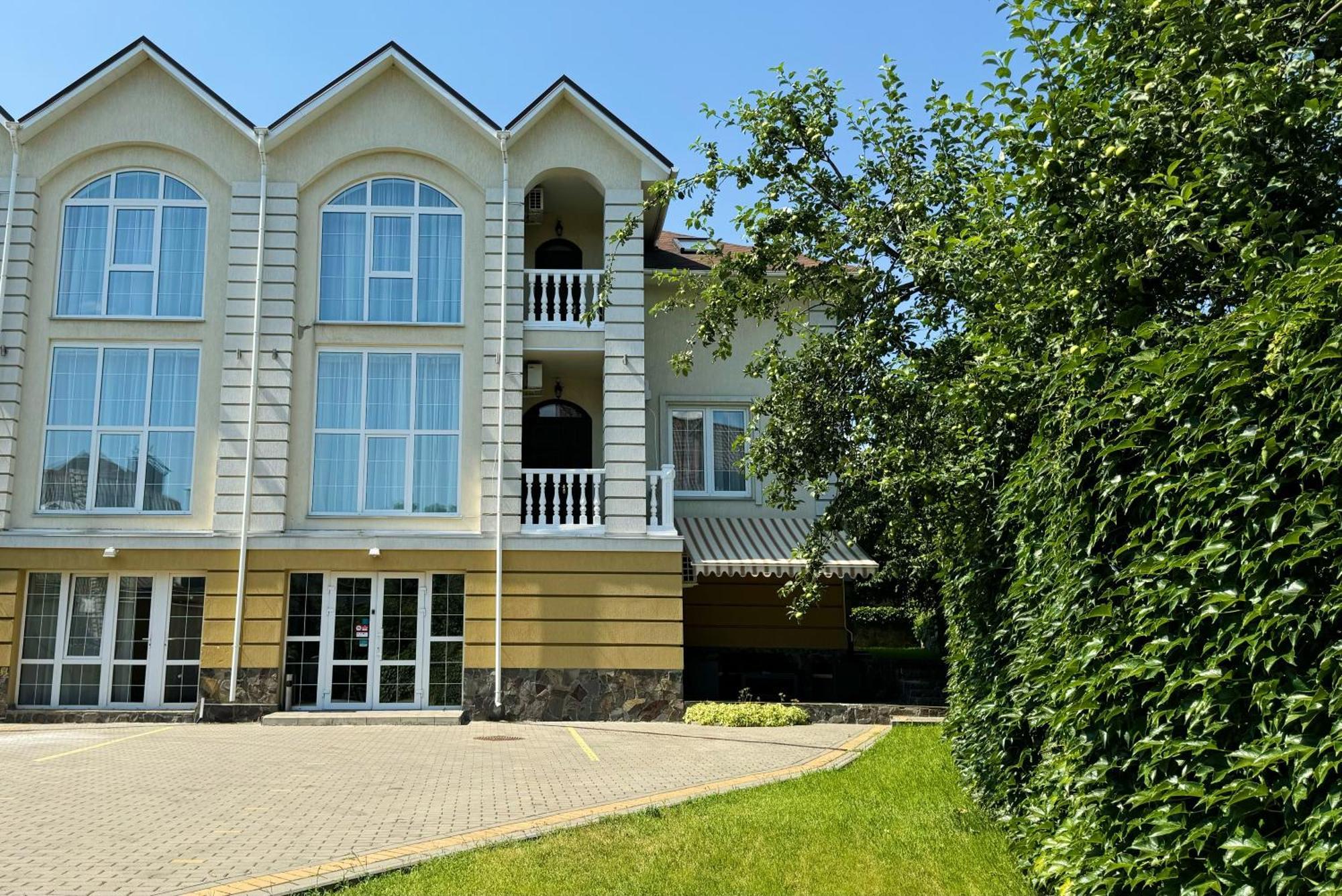 Shelter Hotel Київ Екстер'єр фото