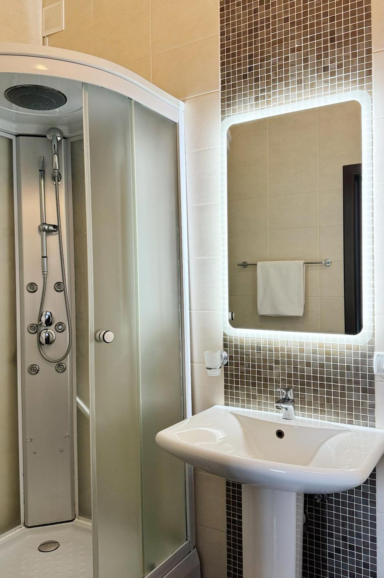 Shelter Hotel Київ Екстер'єр фото