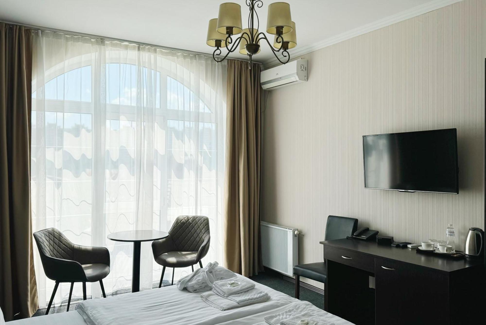 Shelter Hotel Київ Екстер'єр фото